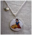 Ras de cou "cabochon blanche neige"